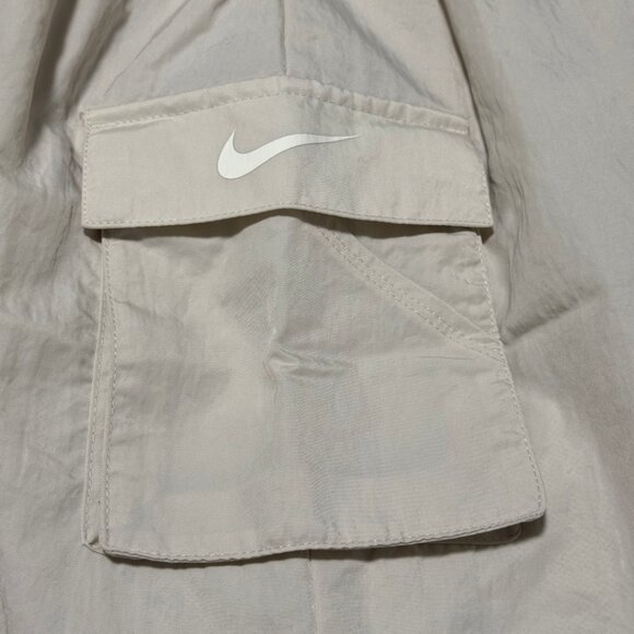 Nike Sportswear Off-White Active Nylon Polyester Athleisure Shorts Size Small - Picture 6 of 10
